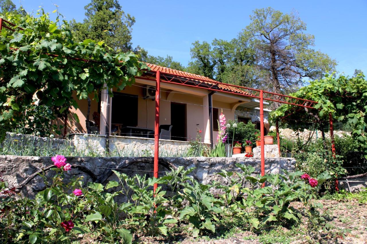 Holiday Home Gazevic Virpazar Esterno foto