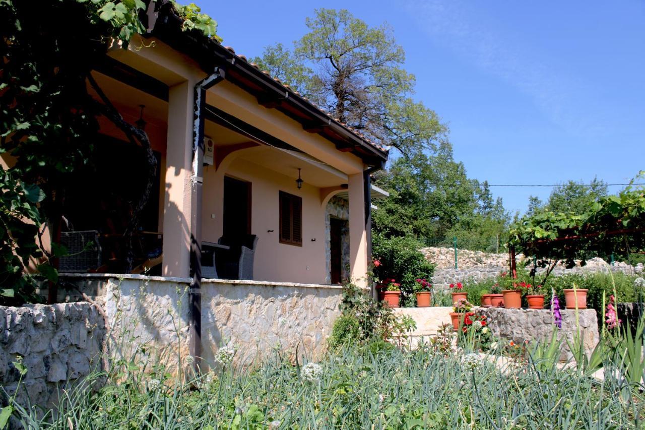 Holiday Home Gazevic Virpazar Esterno foto
