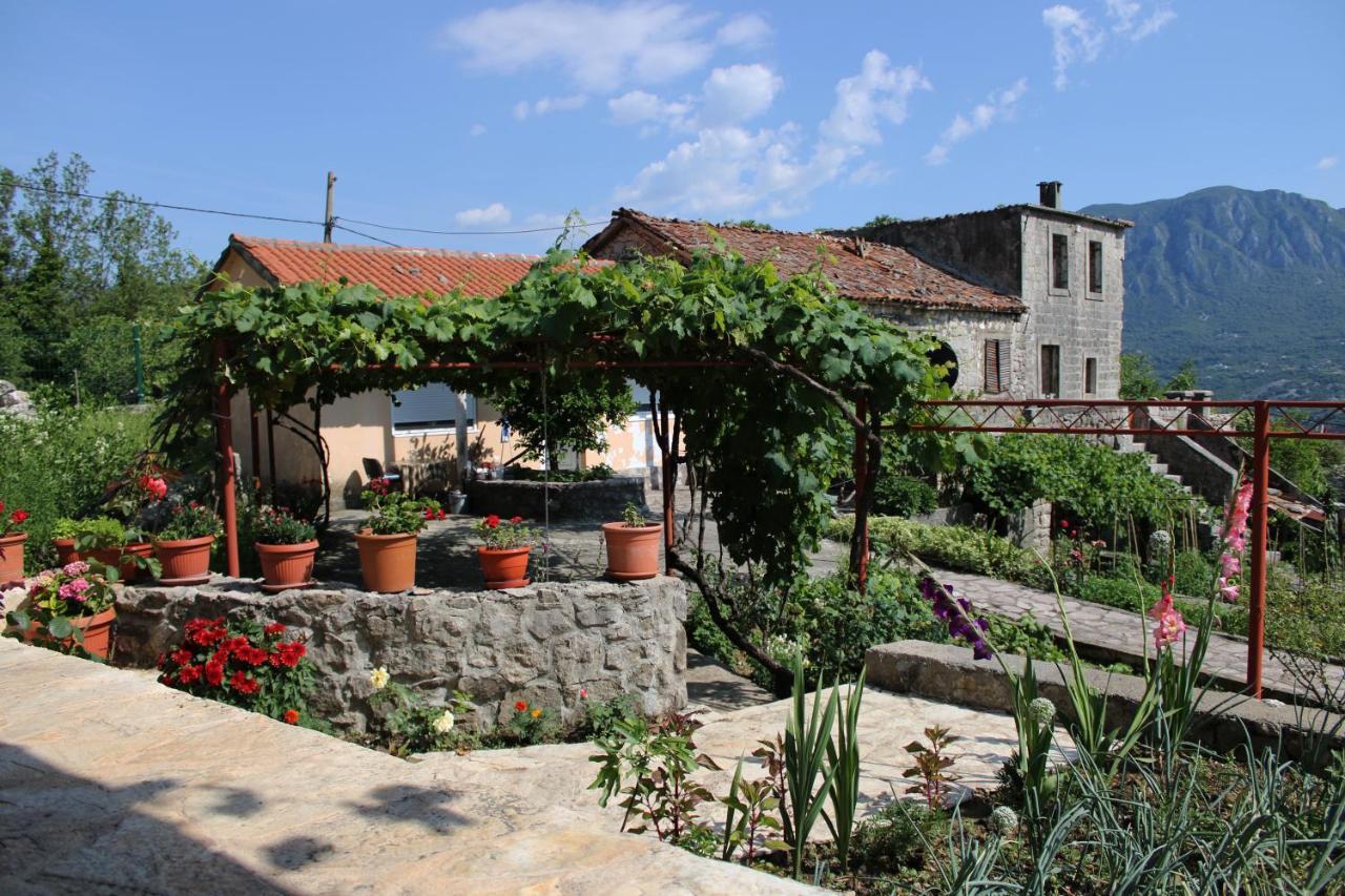 Holiday Home Gazevic Virpazar Esterno foto