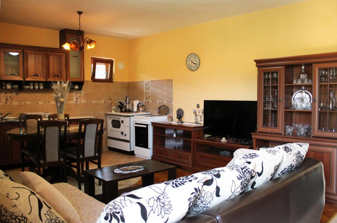 Holiday Home Gazevic Virpazar Esterno foto