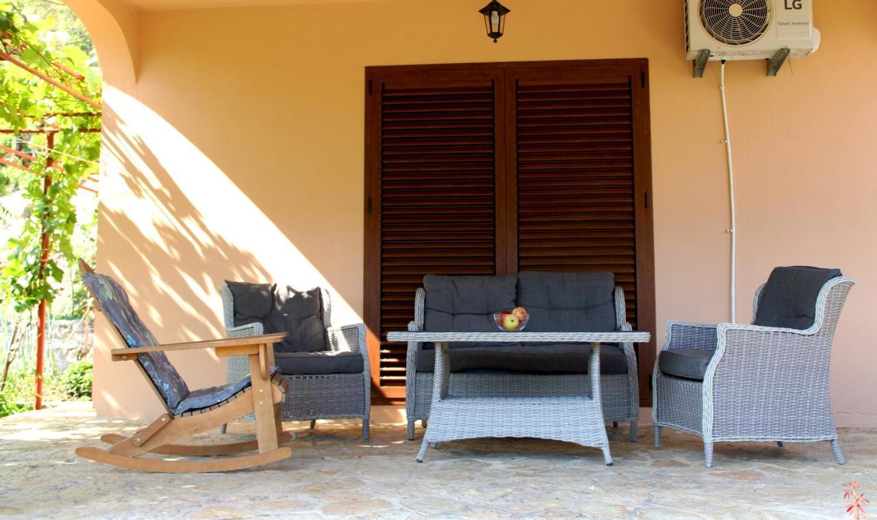 Holiday Home Gazevic Virpazar Esterno foto