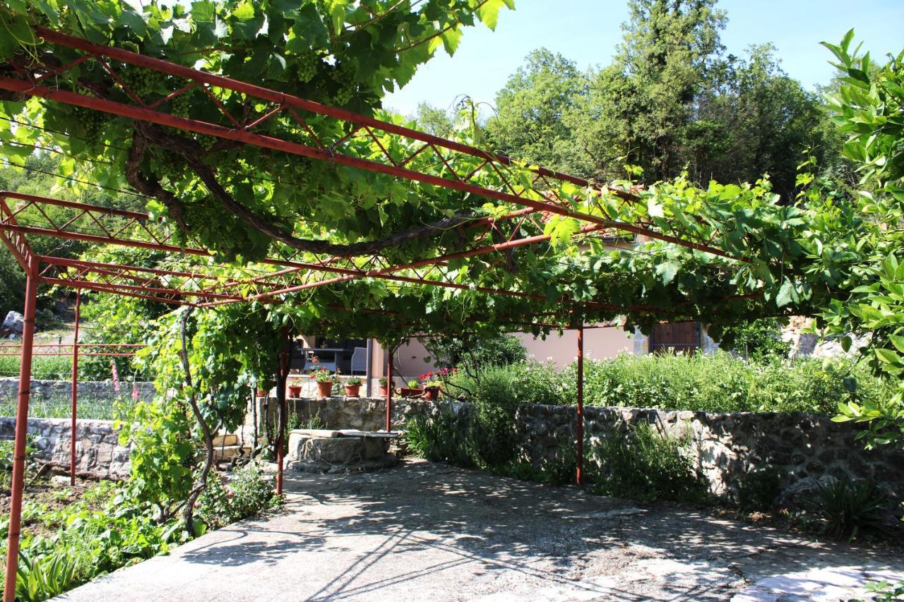 Holiday Home Gazevic Virpazar Esterno foto